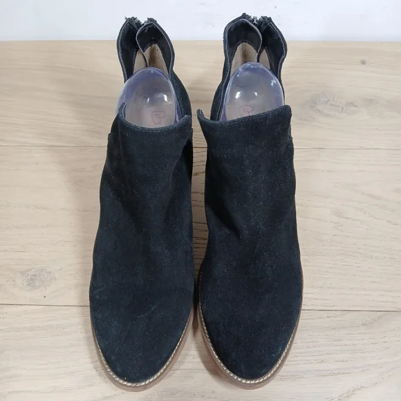 Blondo Black Leather Waterproof Back Zip Cutout Block Heel Ankle Booties 1644 - Picture 3 of 12